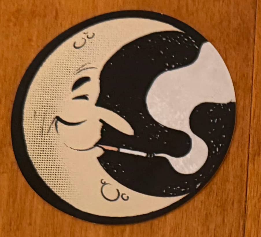 Black Hole Superette - Smoking Moon